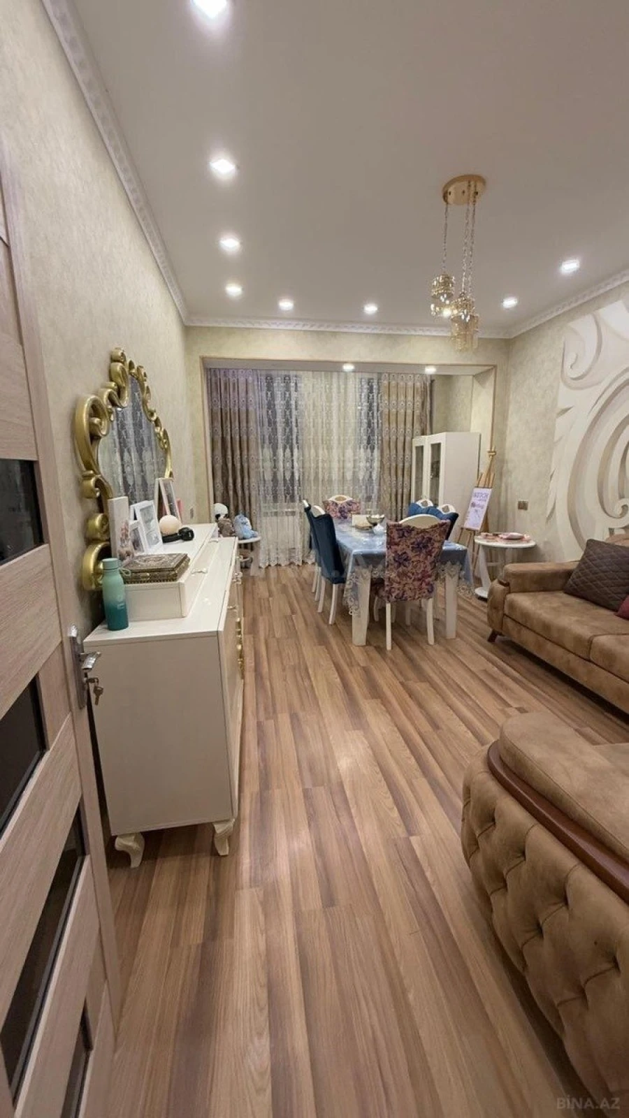 Kirayə verilir 2 otaqlı mənzil 65 m²