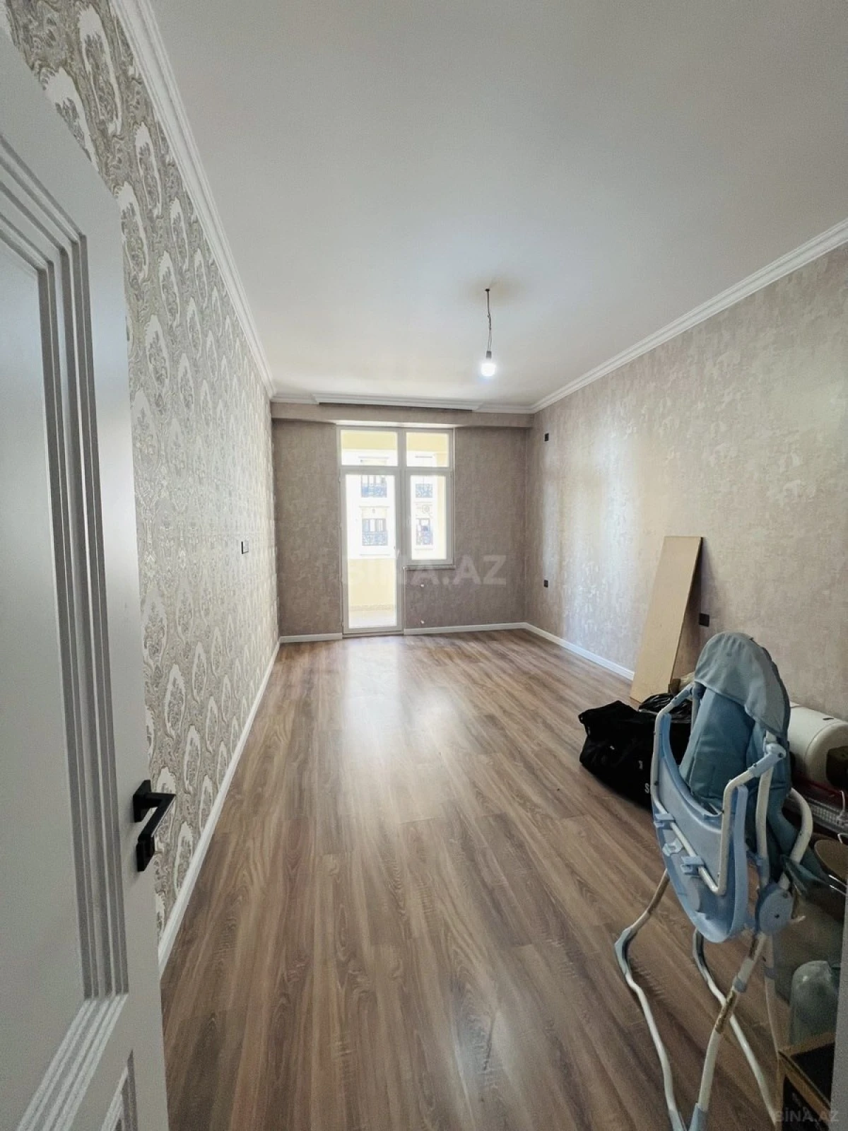 Satılır 2 otaqlı mənzil 83 m²