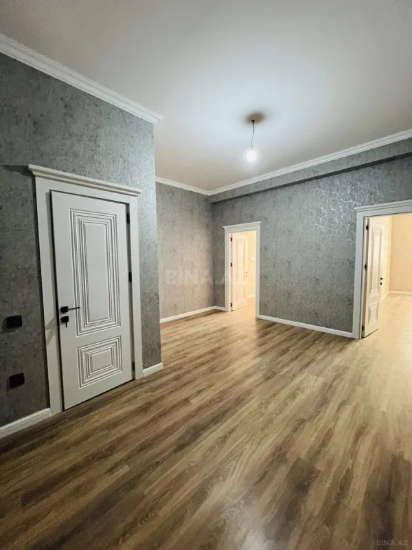 Satılır 2 otaqlı mənzil 83 m²