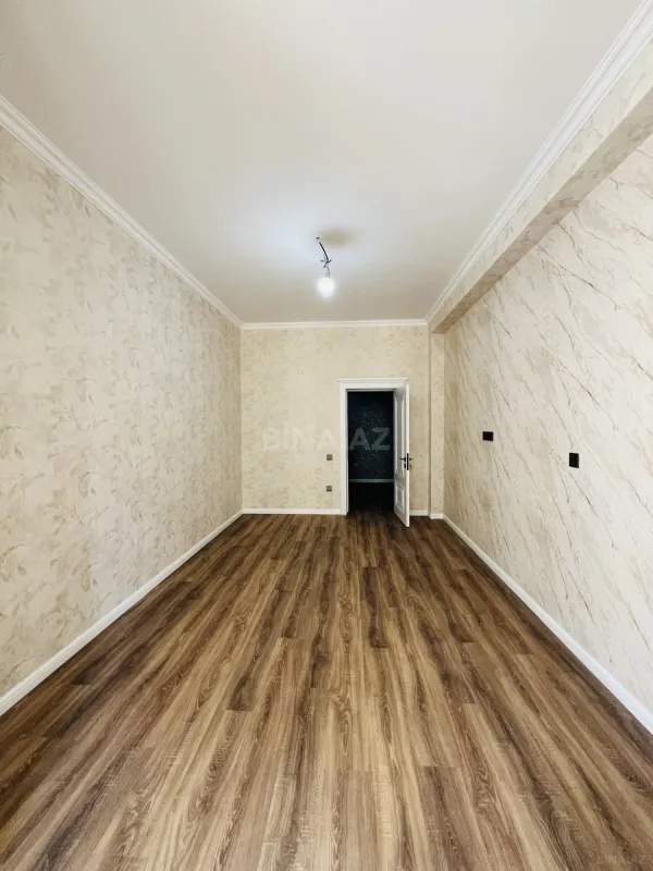 Satılır 2 otaqlı mənzil 83 m²