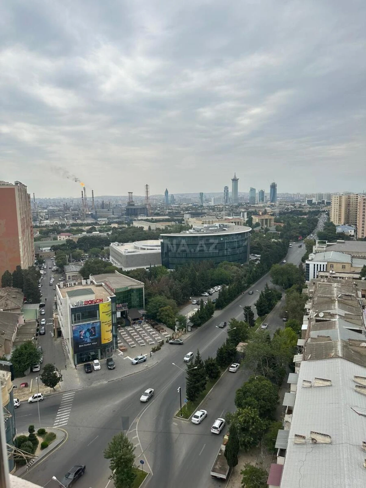 Satılır 5 otaqlı mənzil 186 m²