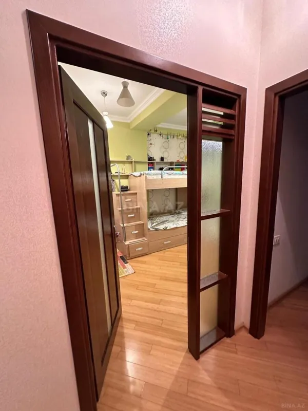 Satılır 3 otaqlı mənzil 102 m²