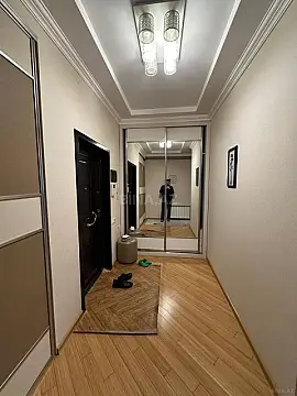 Satılır 3 otaqlı mənzil 102 m²