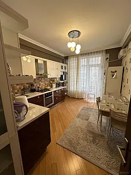 Satılır 3 otaqlı mənzil 102 m²