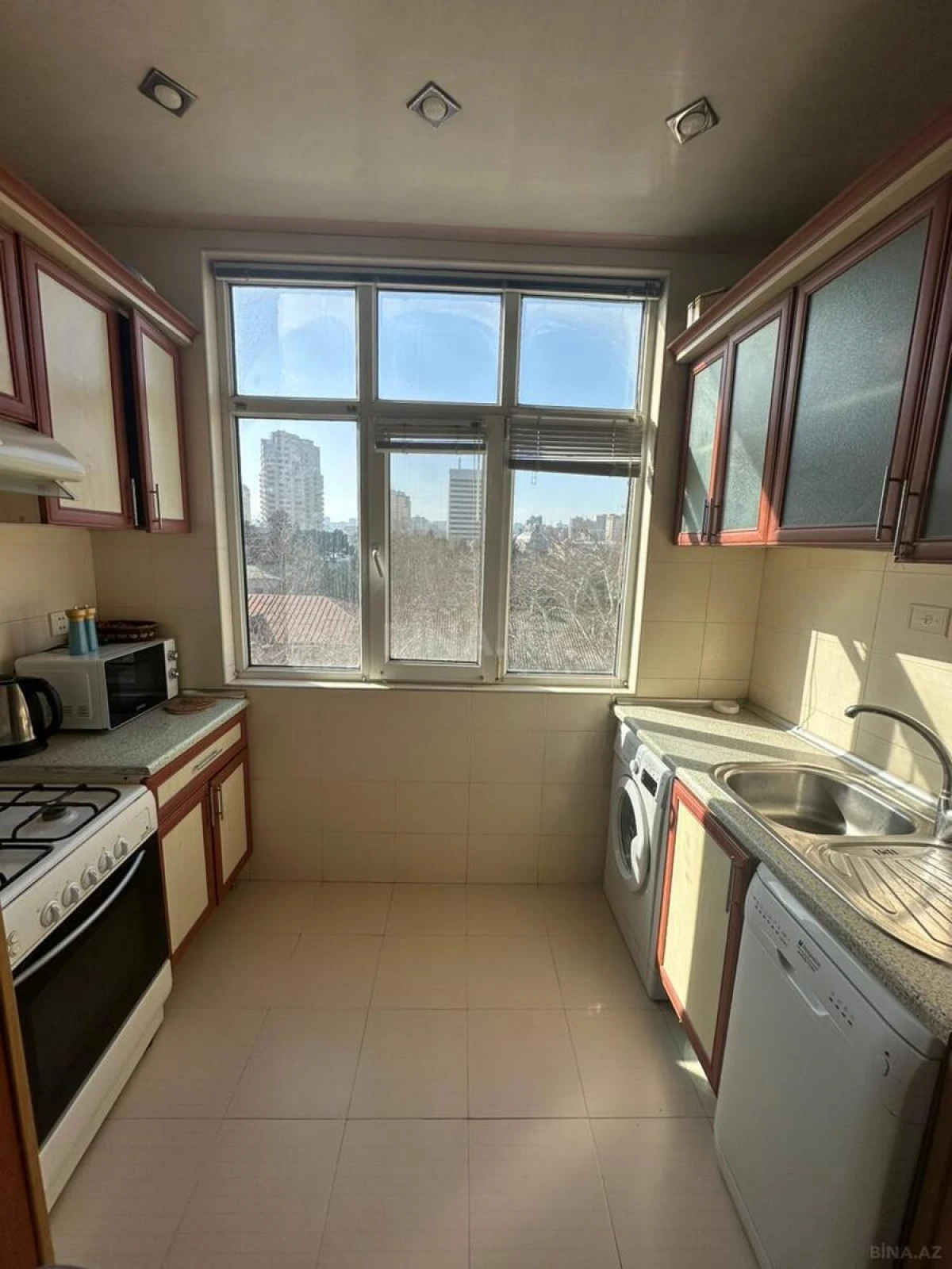 Kirayə verilir 3 otaqlı mənzil 65 m²