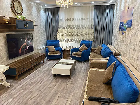 Satılır 4 otaqlı mənzil 158 m²