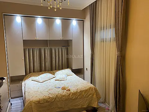 Satılır 4 otaqlı mənzil 158 m²