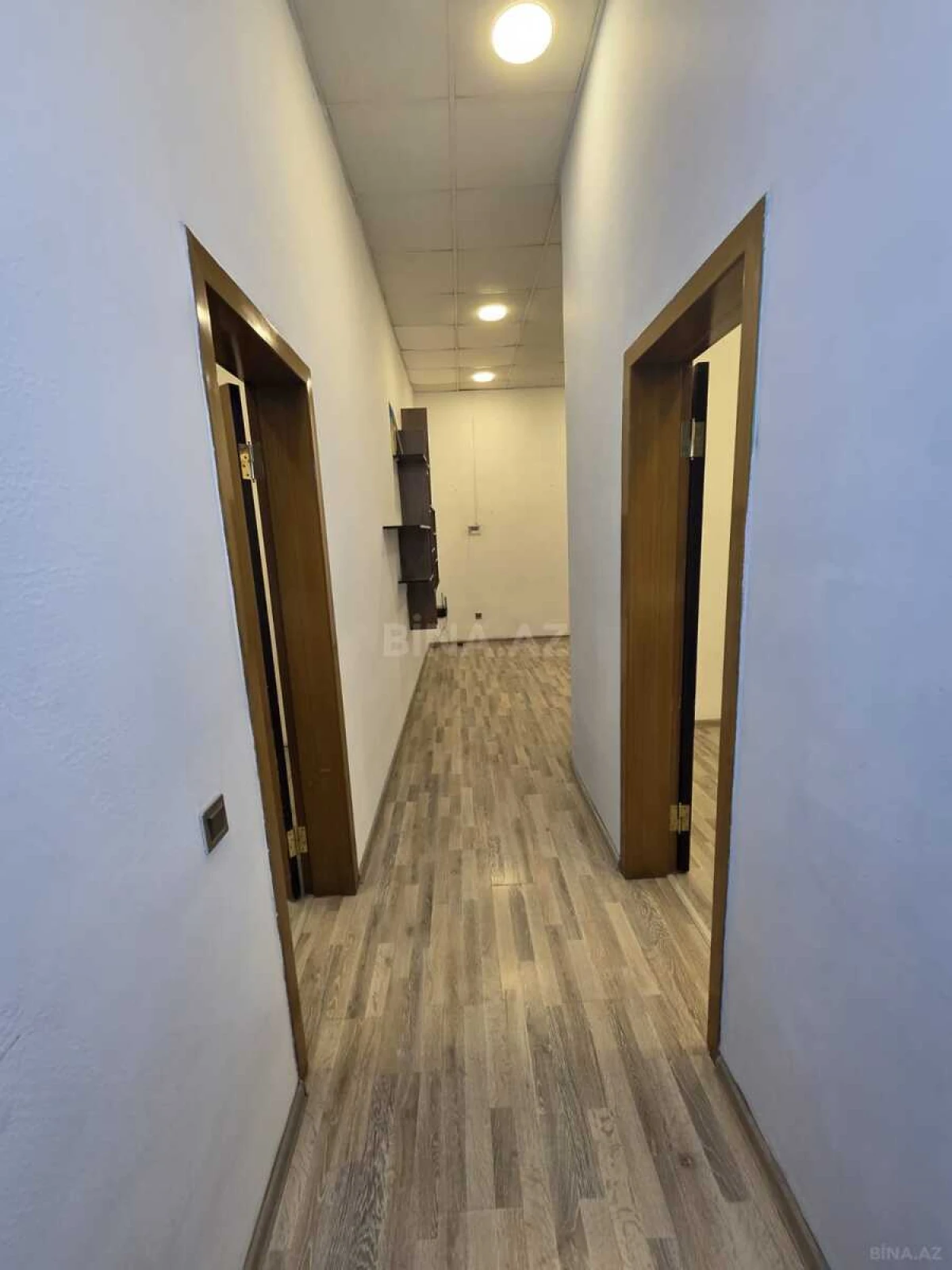 Kirayə verilir 5 otaqlı ofis 210 m²