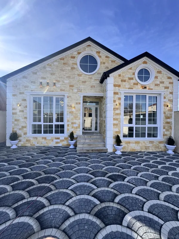 Satılır 4 otaqlı həyət evi 100 m²