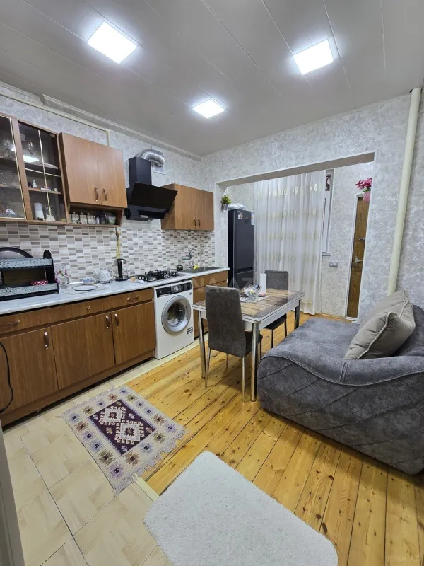 Satılır 2 otaqlı mənzil 65 m²