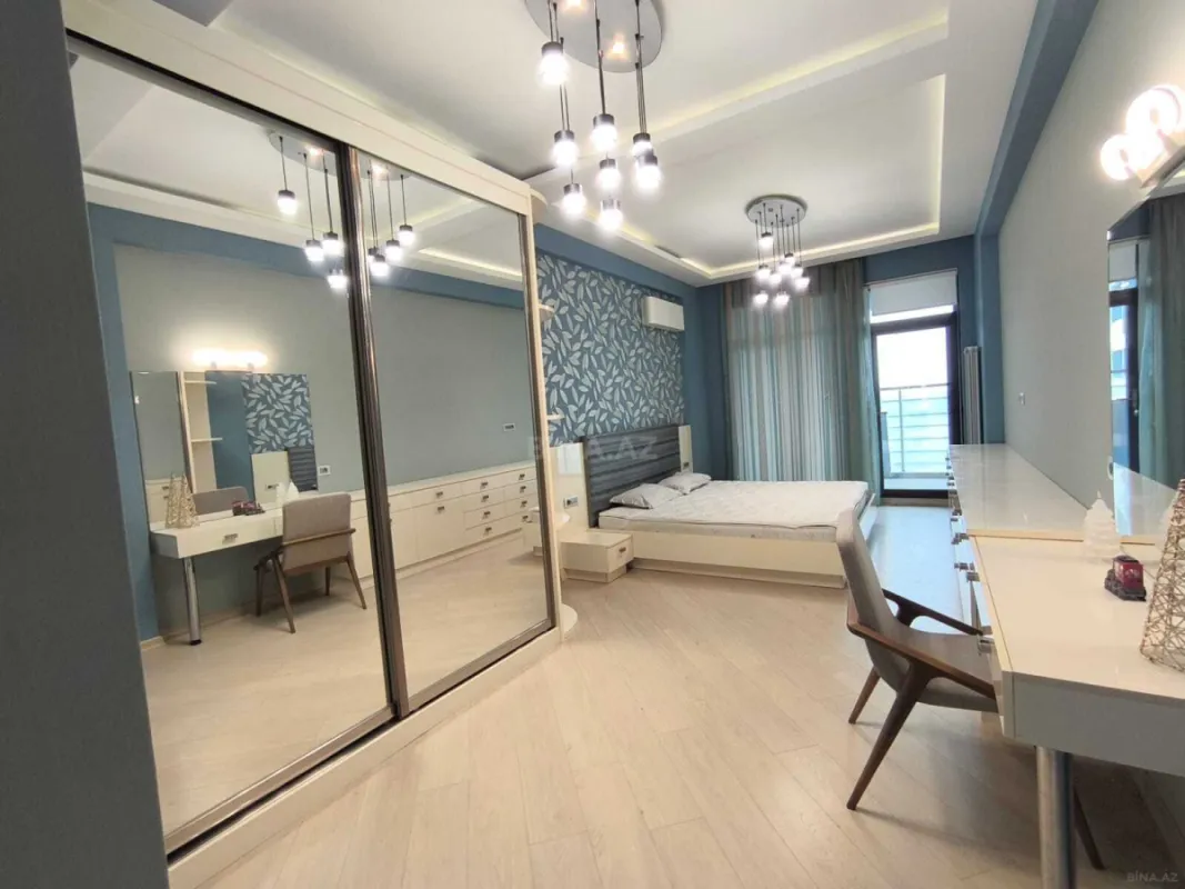 Kirayə verilir 4 otaqlı mənzil 220 m²