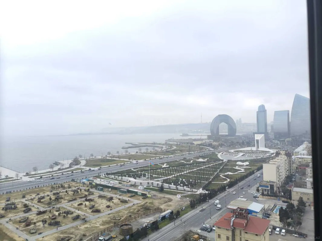 Kirayə verilir 4 otaqlı mənzil 220 m²