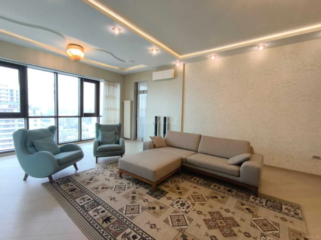 Kirayə verilir 4 otaqlı mənzil 220 m²