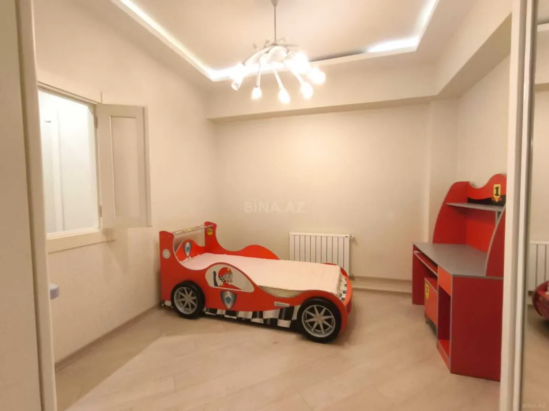 Kirayə verilir 4 otaqlı mənzil 220 m²