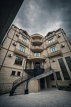 Kirayə verilir 13 otaqlı ofis 1000 m² — Bakı, Nərimanov 13 otaq 1000.00 m²