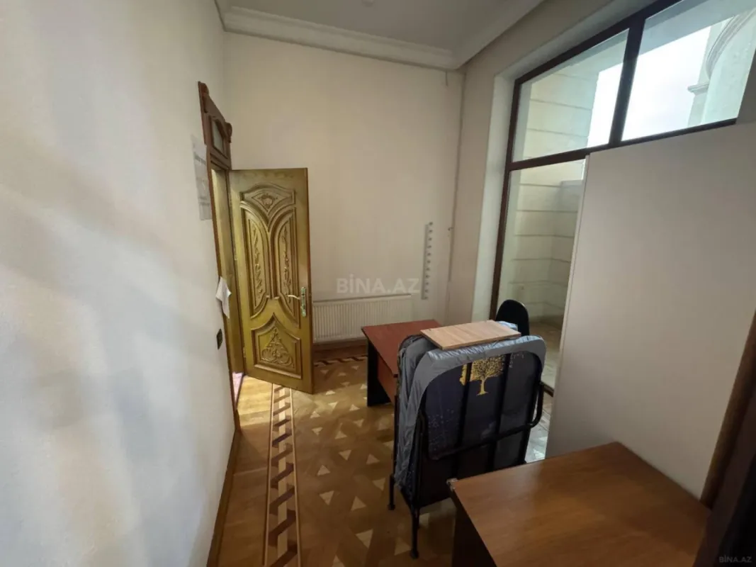 Kirayə verilir 13 otaqlı ofis 1000 m²