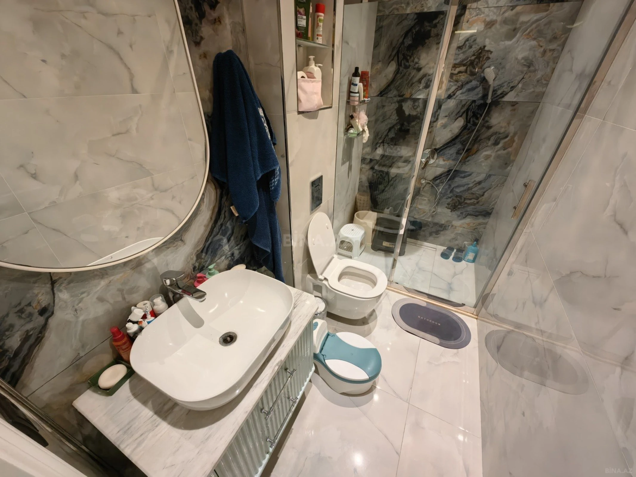 Satılır 4 otaqlı mənzil 200 m²