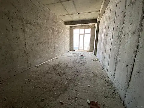 Satılır 5 otaqlı mənzil 272 m²