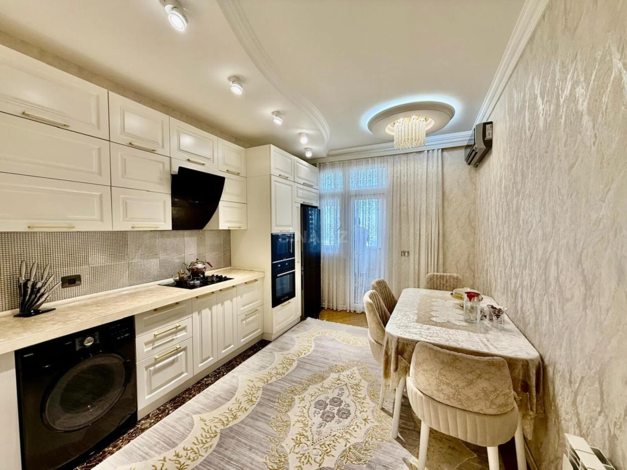 Satılır 3 otaqlı mənzil 150 m²