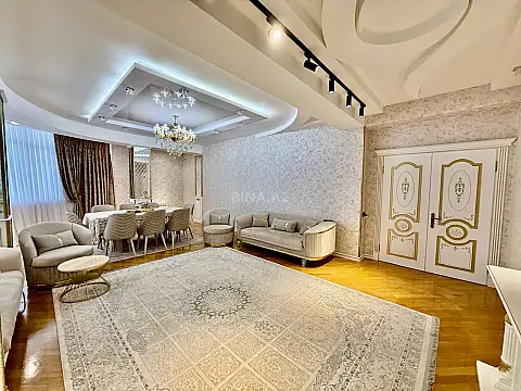 Satılır 3 otaqlı mənzil 150 m²