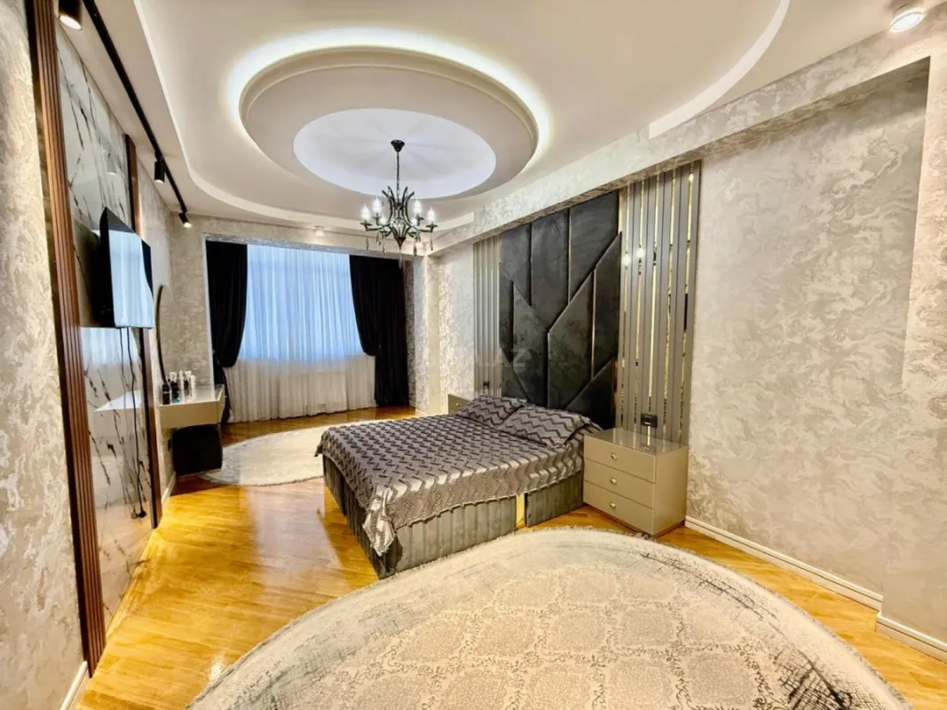 Satılır 3 otaqlı mənzil 150 m²