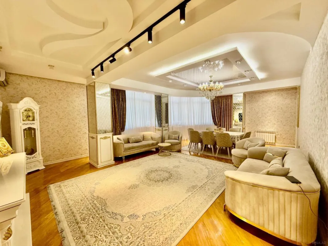 Satılır 3 otaqlı mənzil 150 m²
