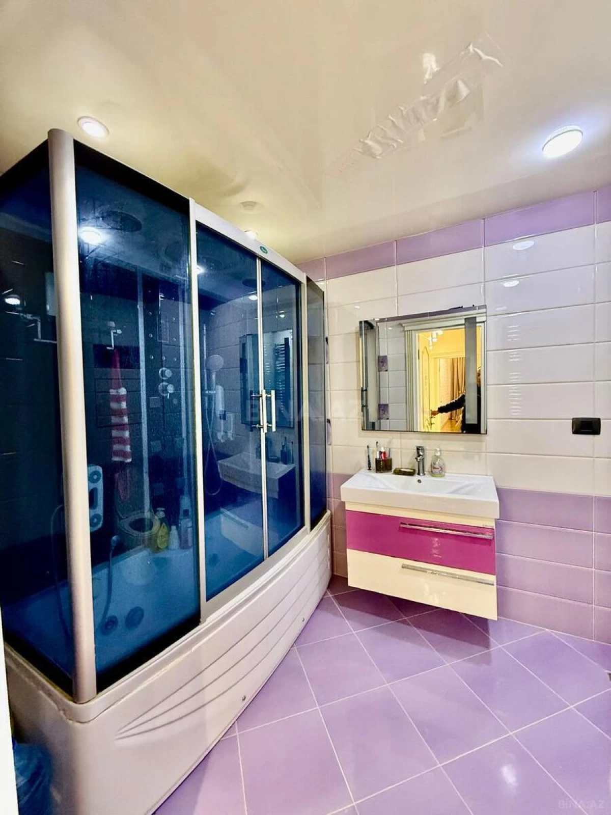 Satılır 3 otaqlı mənzil 150 m²