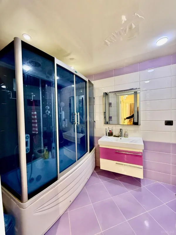 Satılır 3 otaqlı mənzil 150 m²