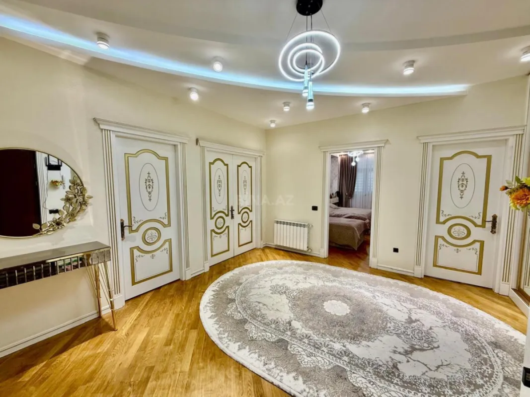 Satılır 3 otaqlı mənzil 150 m²