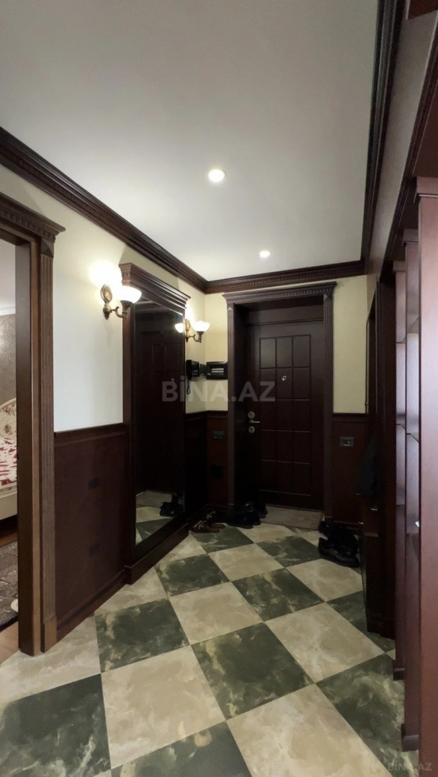 Satılır 2 otaqlı mənzil 100 m²