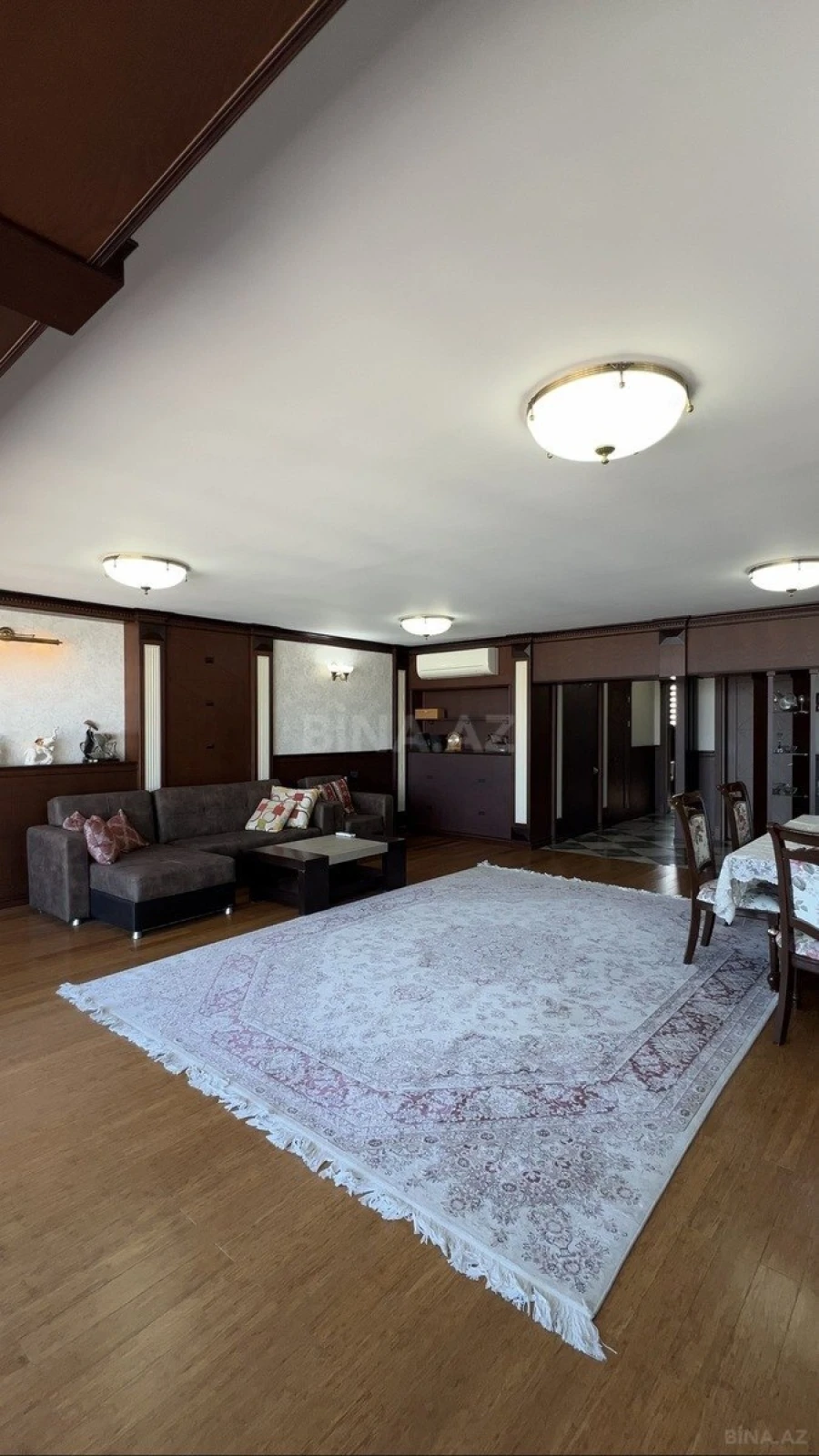 Satılır 2 otaqlı mənzil 100 m²