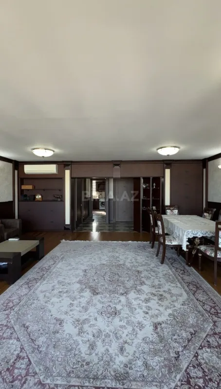 Satılır 2 otaqlı mənzil 100 m²