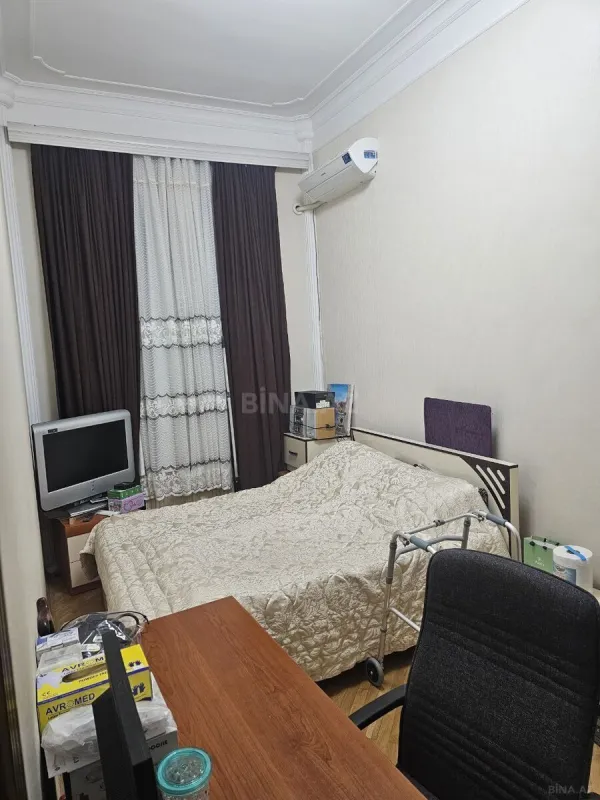 Satılır 3 otaqlı mənzil 82 m²