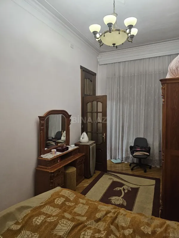 Satılır 3 otaqlı mənzil 82 m²