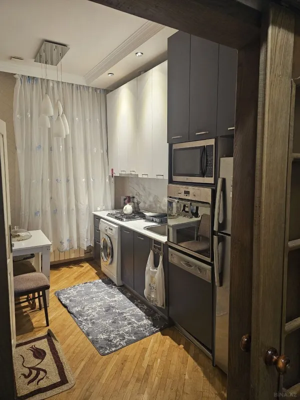 Satılır 3 otaqlı mənzil 82 m²