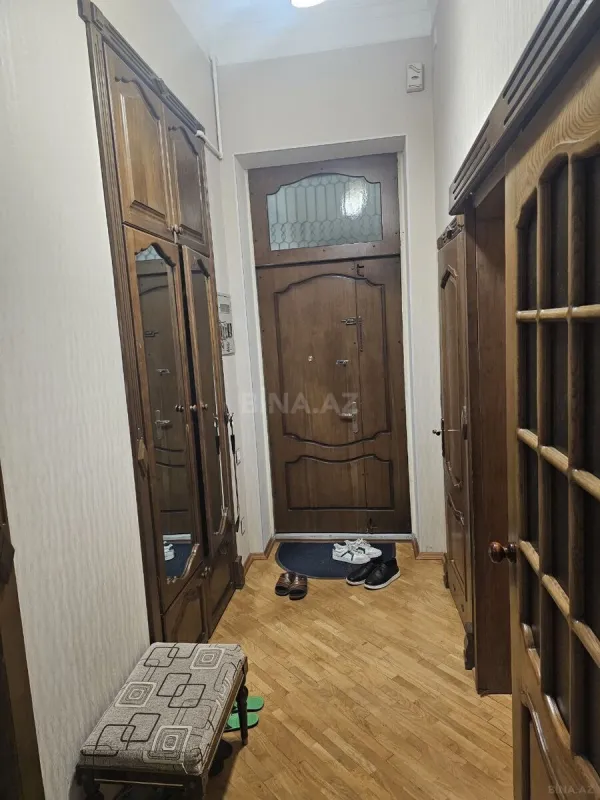 Satılır 3 otaqlı mənzil 82 m²