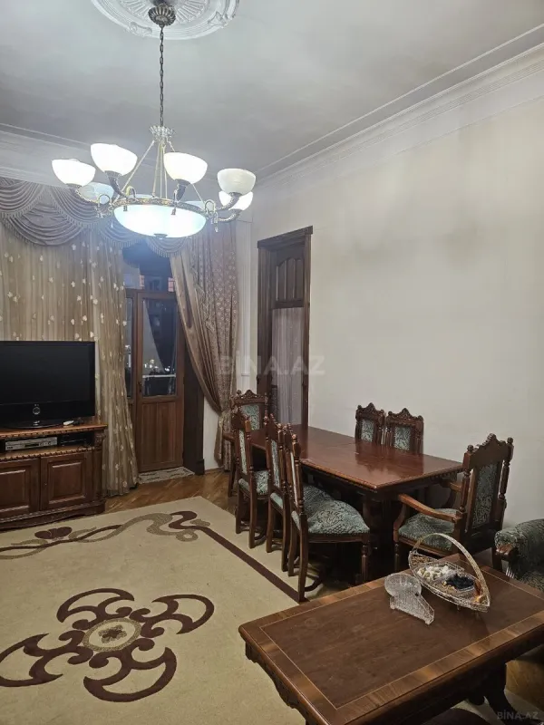 Satılır 3 otaqlı mənzil 82 m²