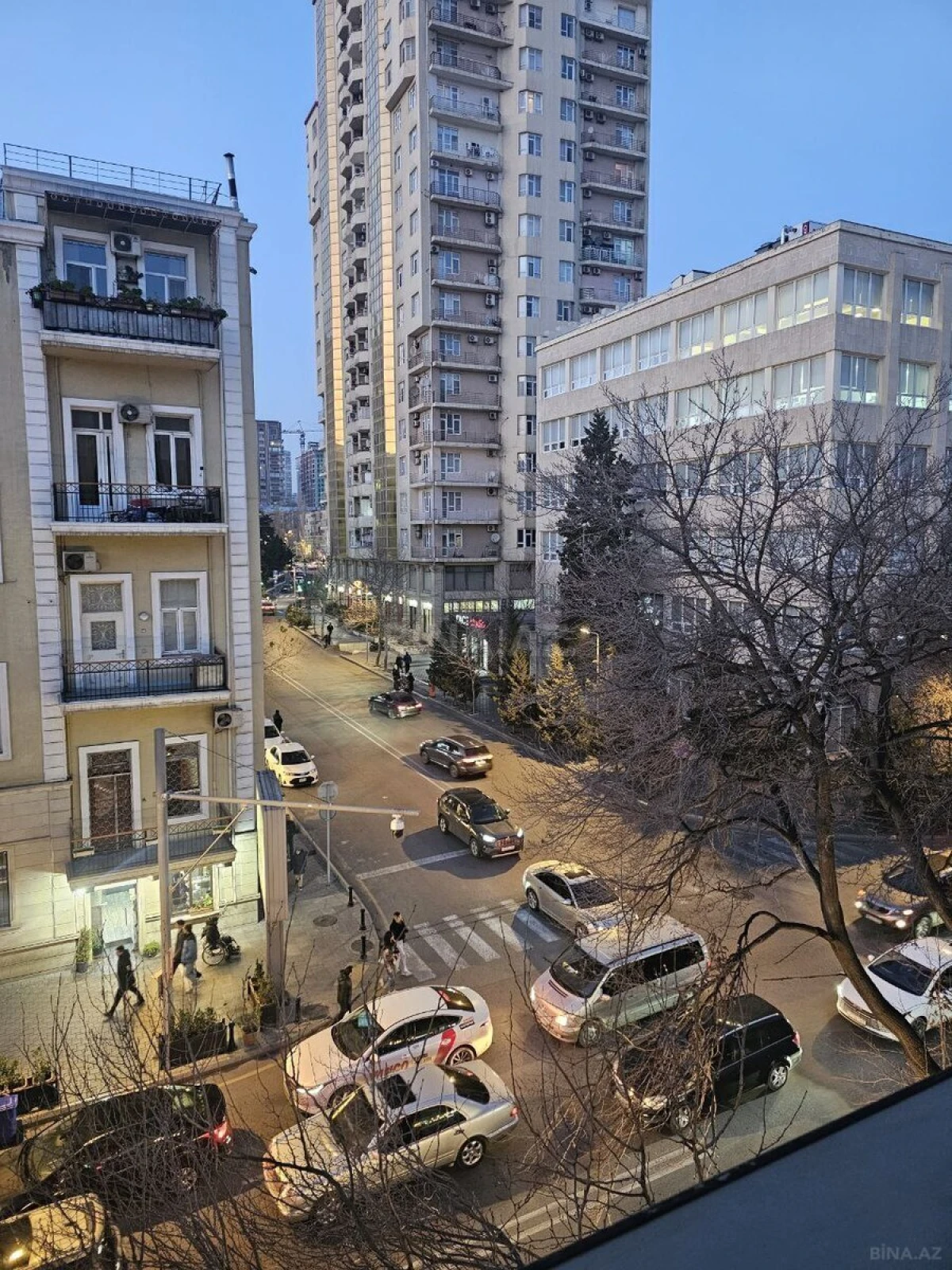 Satılır 3 otaqlı mənzil 82 m²