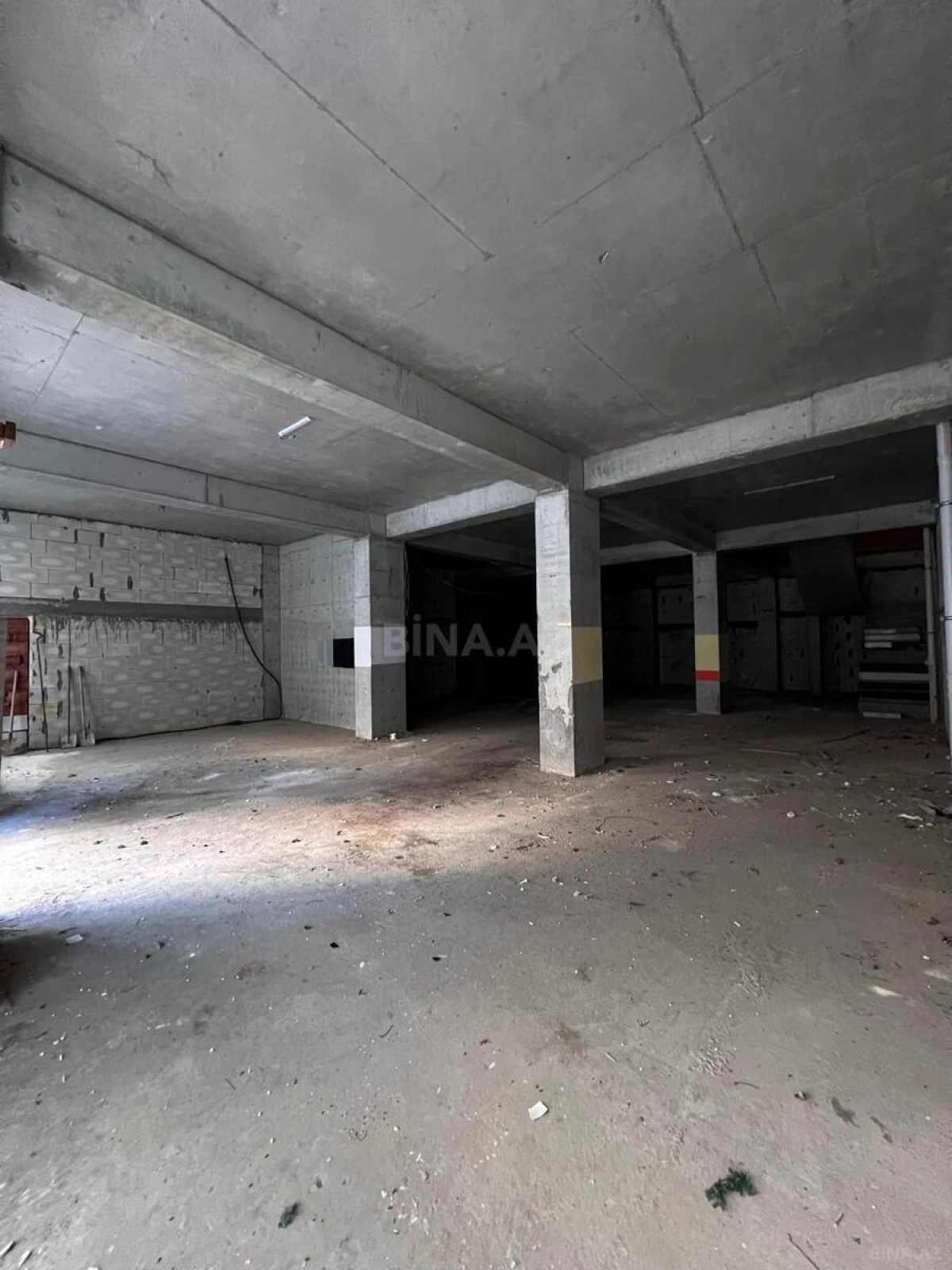 Satılır obyekt 450 m²