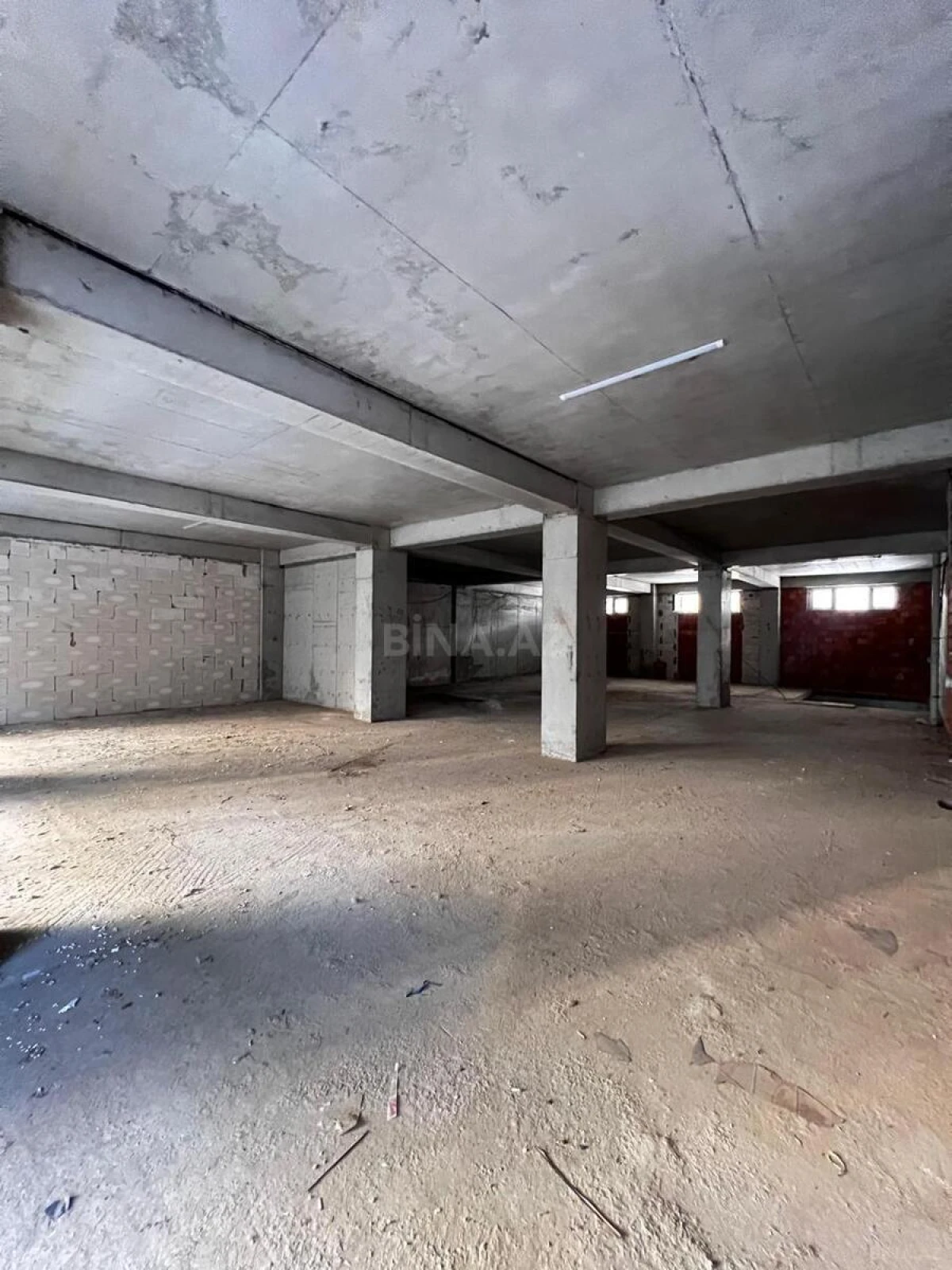 Satılır obyekt 450 m²