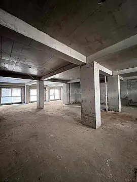 Satılır obyekt 450 m²