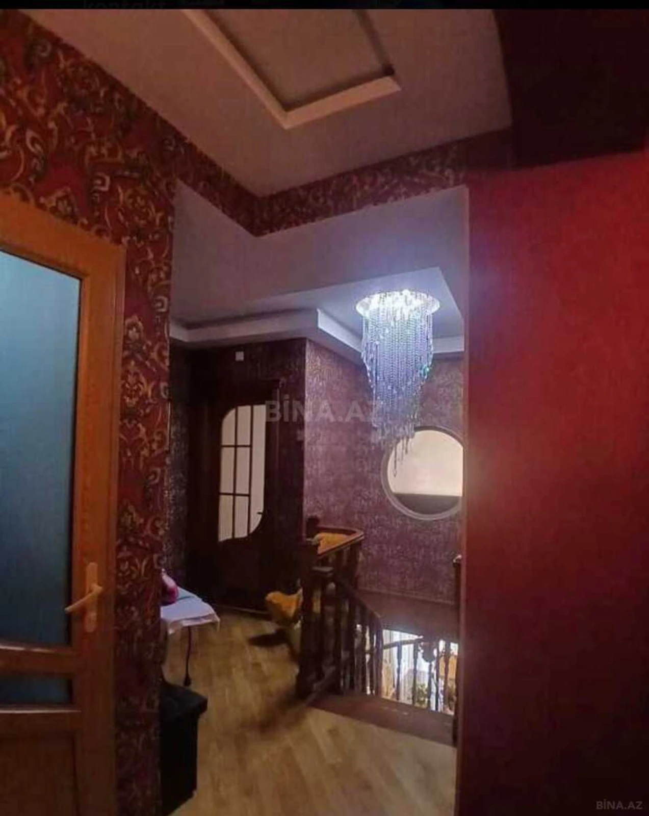 Satılır 4 otaqlı mənzil 180 m²