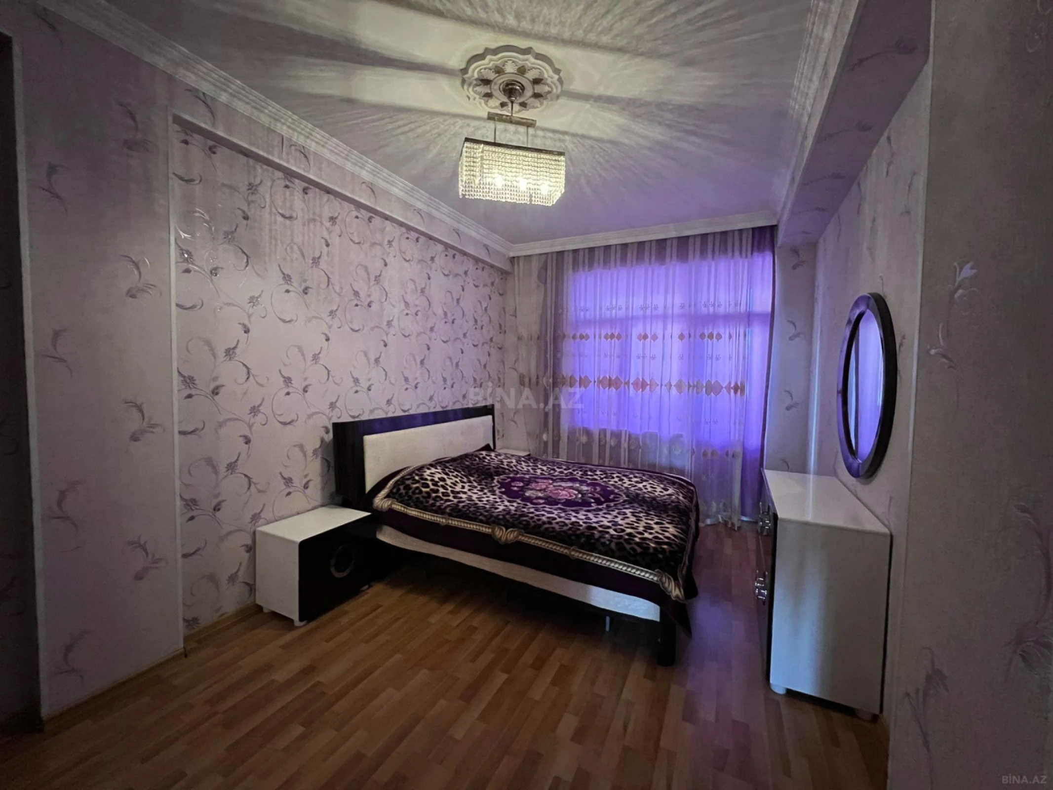 Satılır 3 otaqlı mənzil 137 m²