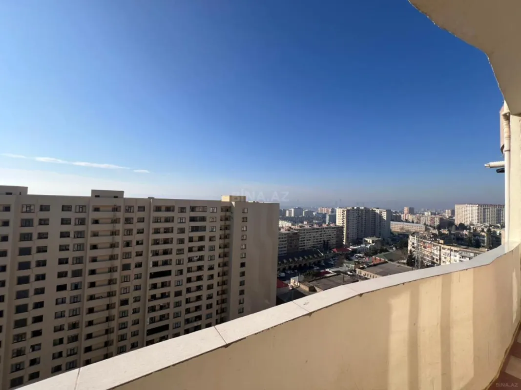 Satılır 3 otaqlı mənzil 137 m²