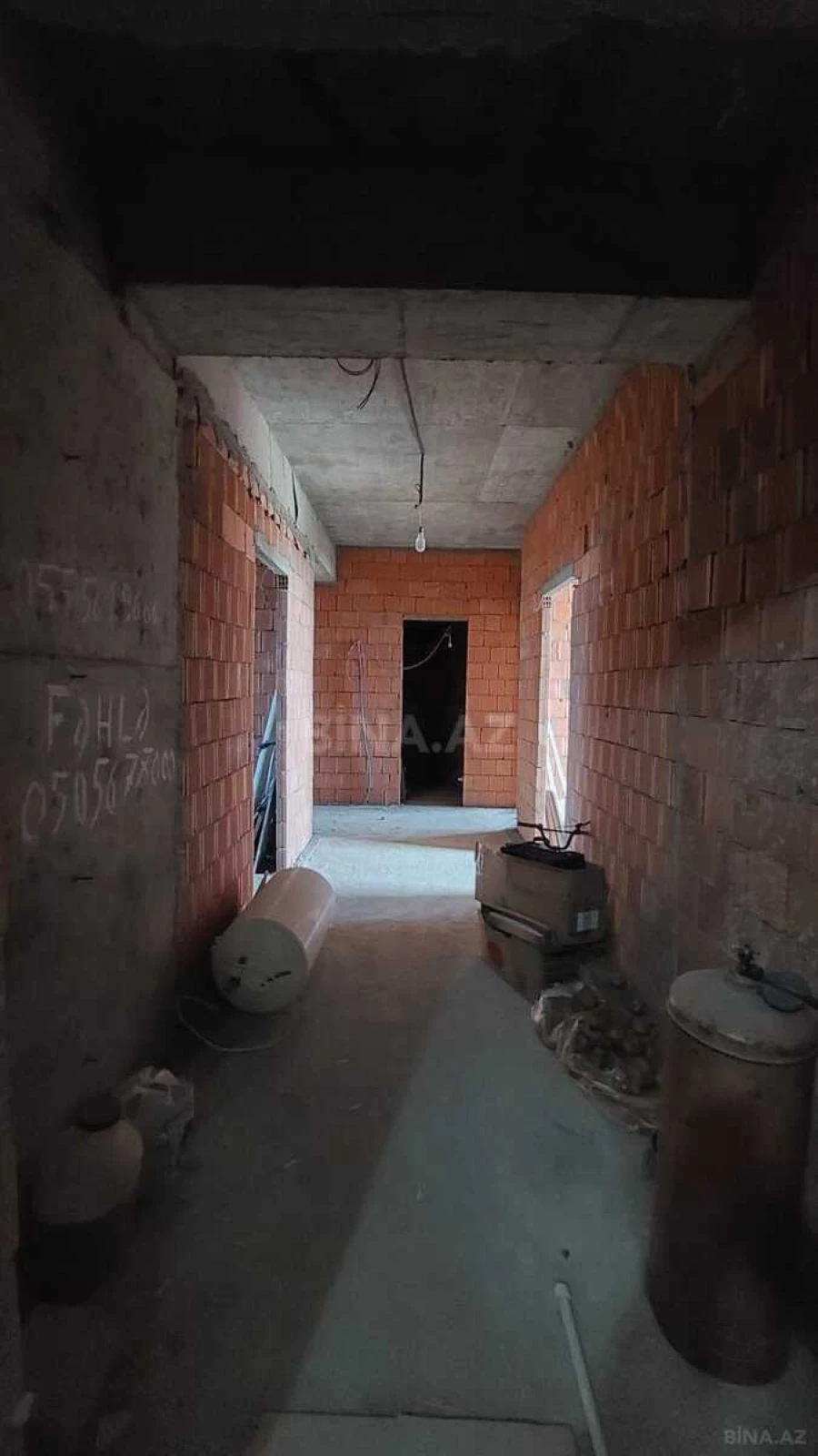 Satılır 3 otaqlı mənzil 106.5 m²