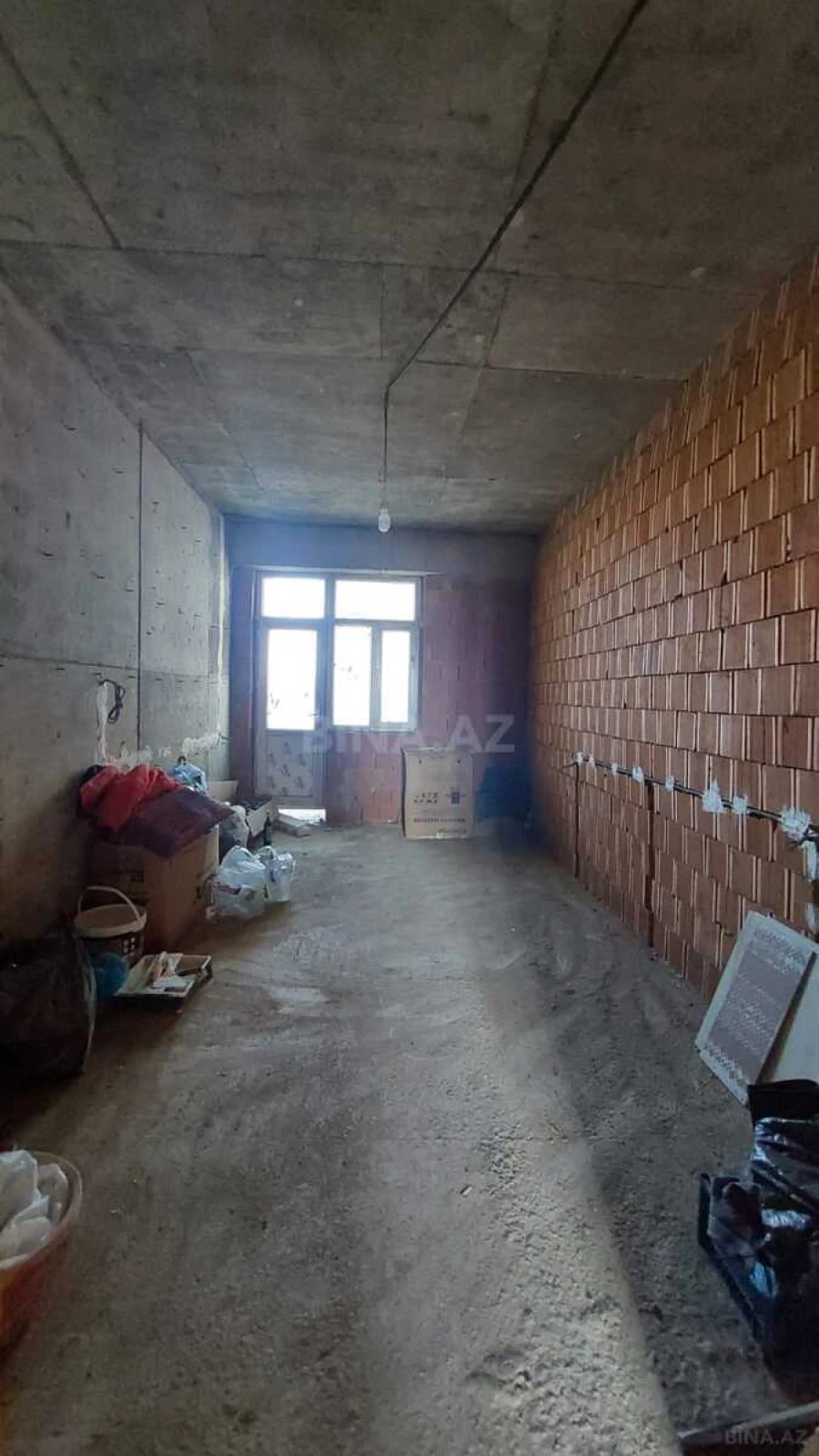 Satılır 3 otaqlı mənzil 106.5 m²