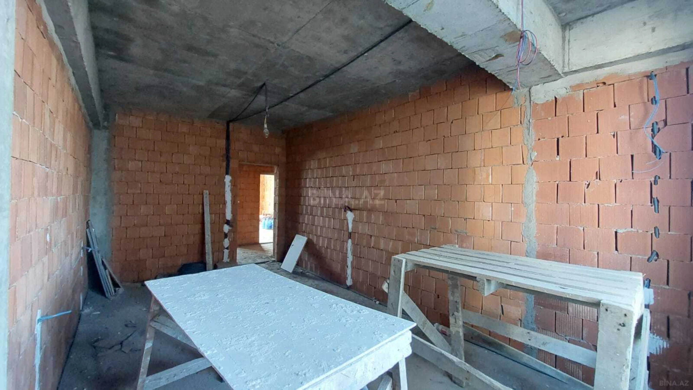 Satılır 3 otaqlı mənzil 106.5 m²