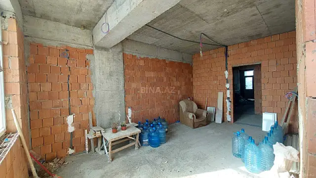 Satılır 3 otaqlı mənzil 106.5 m²