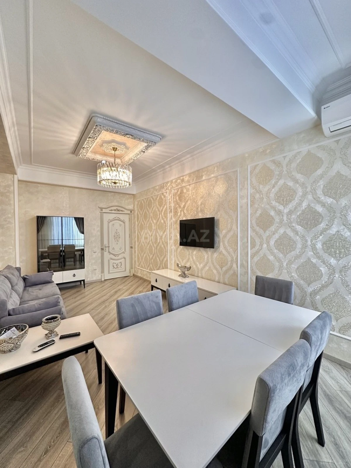 Satılır 2 otaqlı mənzil 75 m²