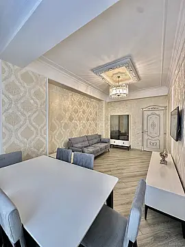Satılır 2 otaqlı mənzil 75 m²